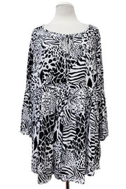 25 PQ {Dress To Impress} White Black Animal Print Top EXTENDED PLUS SIZE 3X 4X 5X