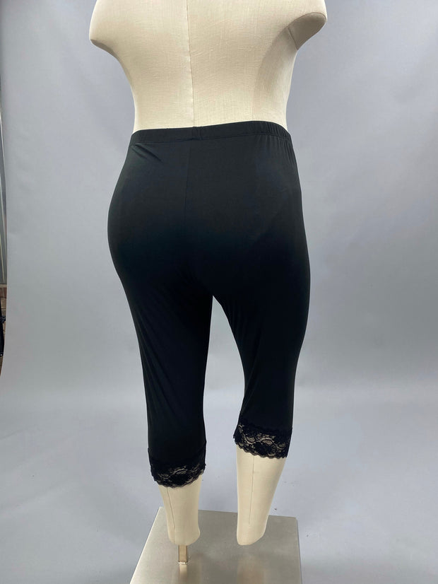 LEG-78 {Paris Mode} Black Lace Hem Capri Leggings PLUS SIZE XL 2X 3X (True To Size}