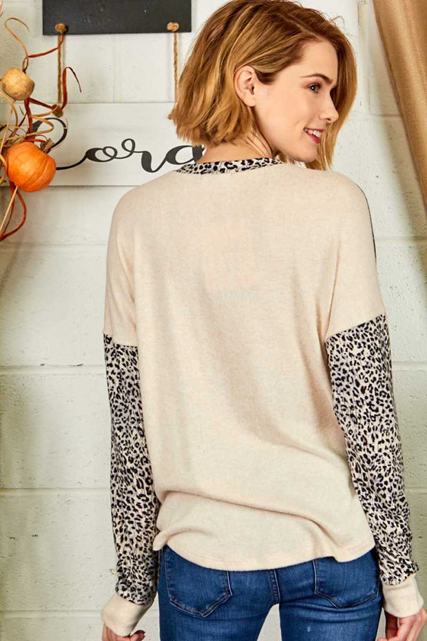 32  CP {Brand New Feeling} Beige/Black Leopard V-Neck Top PLUS  SIZE XL  2X 3X